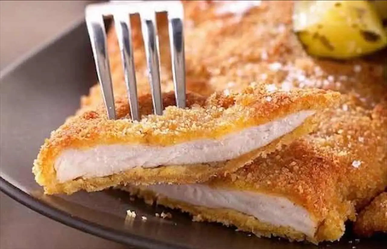 Basta con le cotolette secche: il trucco della “doppia panatura” che le rende croccanti fuori e morbidissime dentro