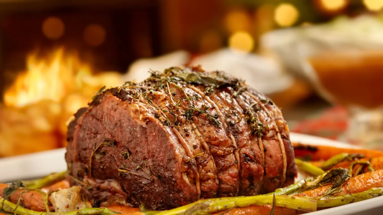 Come cucinare un arrosto morbido e saporito: il trucco del macellaio